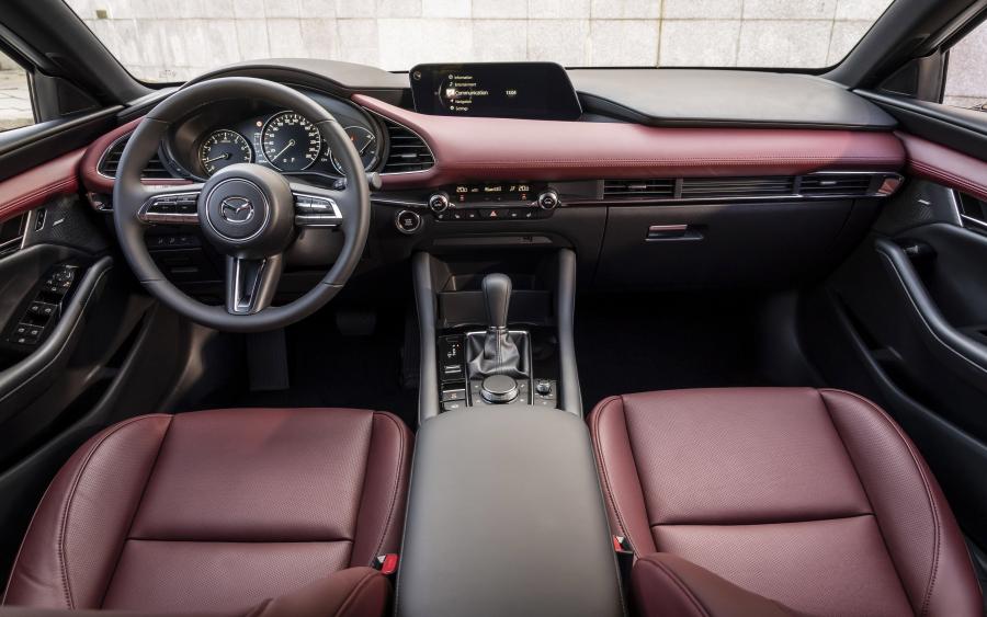 Торпедо Mazda3 Skyactiv-X Sedan (BP) 2019 года  (WW) (фото 18 из 37)